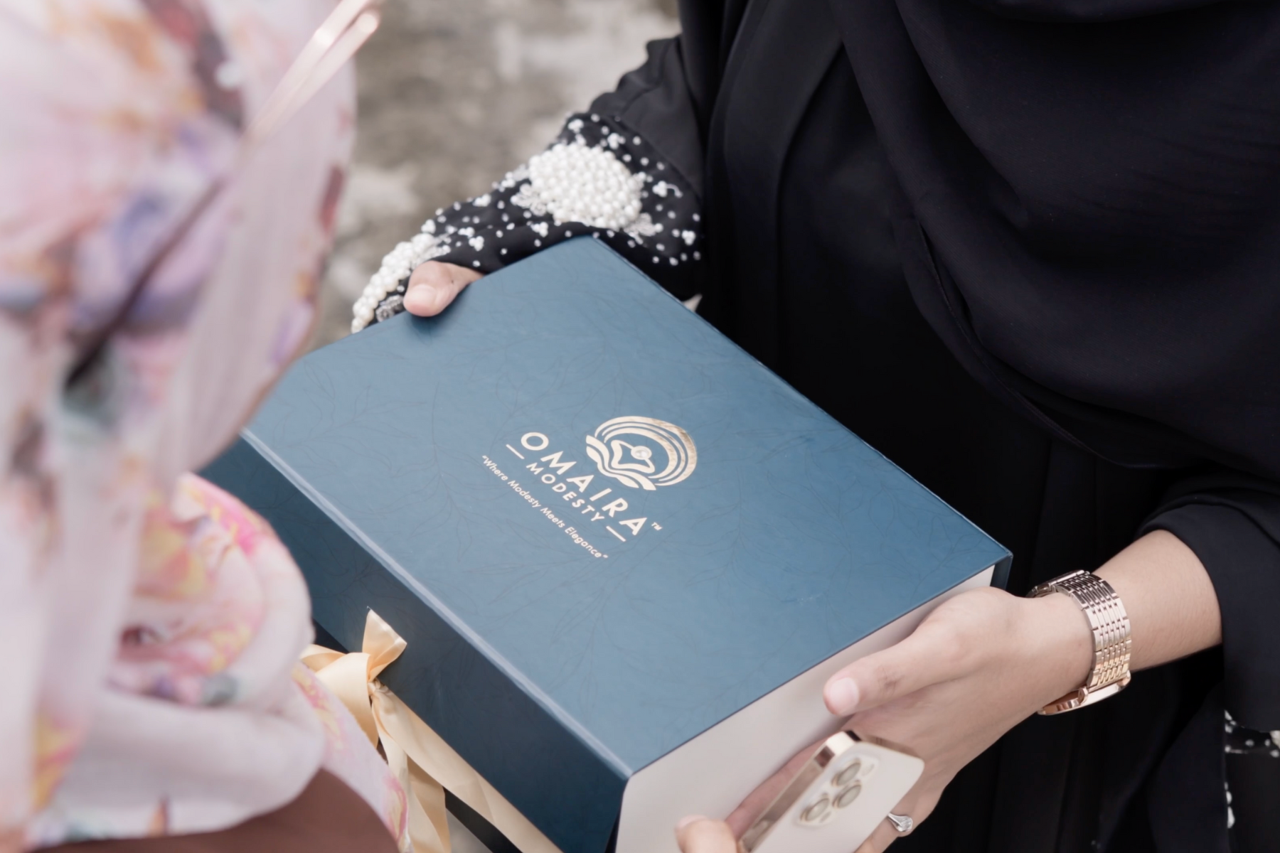Omaira signature packaging